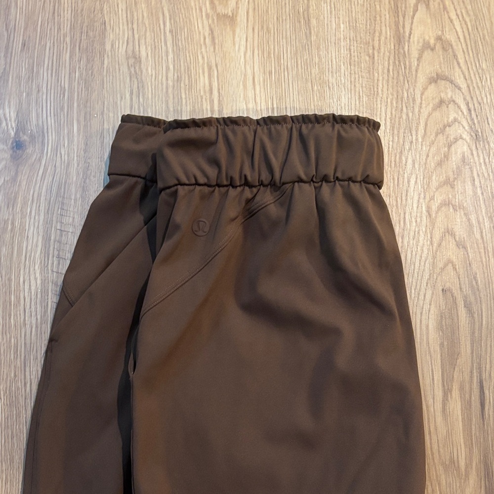 Lululemon Brown High-Waist Elastic Waistband Joggers